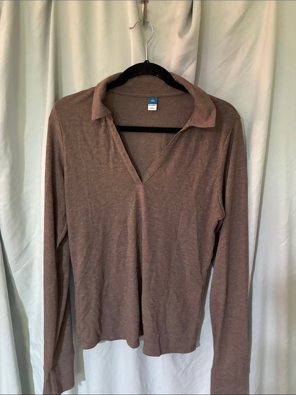Old Navy Long-Sleeve V-Neck Polo Top in Taupe Brown - Picture 1 of 2
